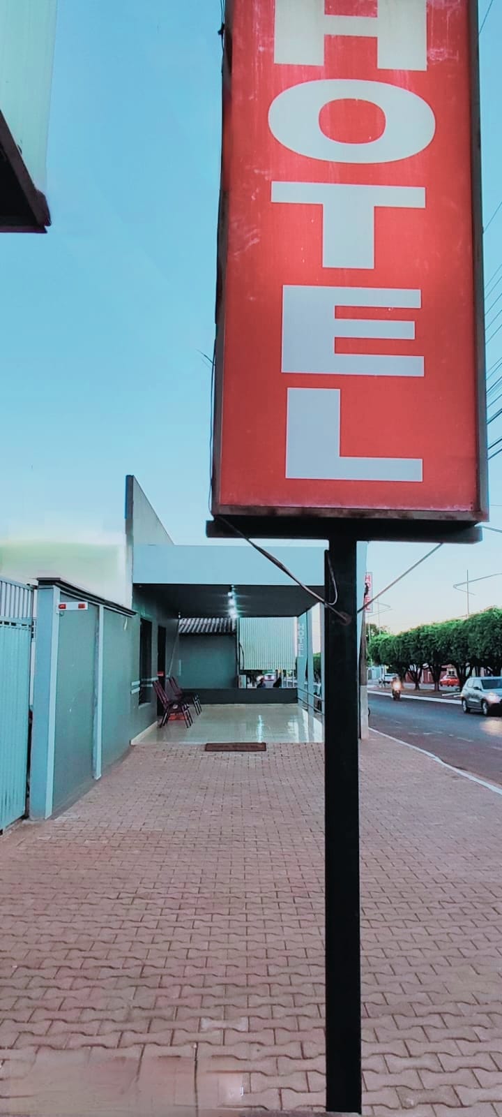Entrada-hotel4.jpg